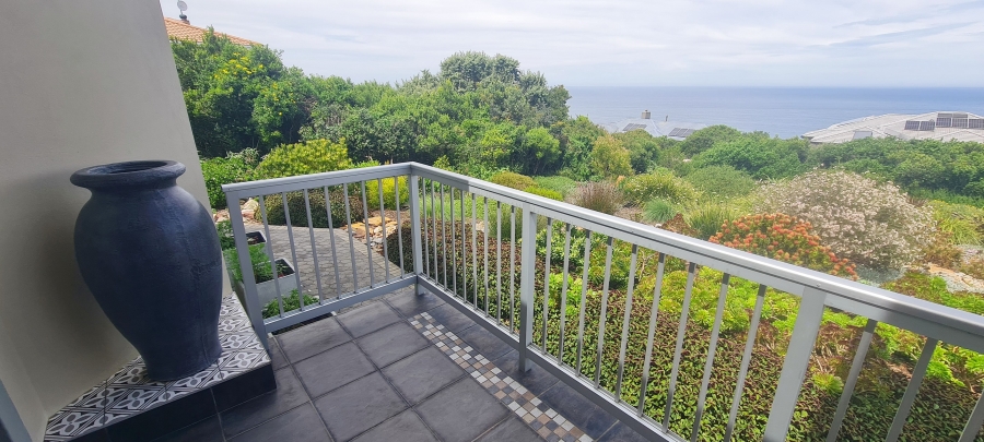 3 Bedroom Property for Sale in Village On Sea Western Cape